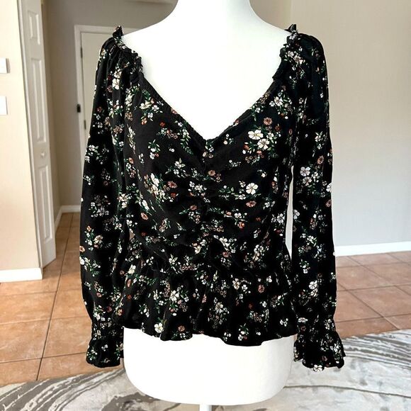 Almost Famous Tops - Almost Famous Women’s Floral Top / Blouse